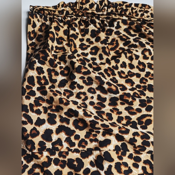 Veronica Beard Ruched Midi Skirt Cheetah Print Size 10 - Picture 4 of 4